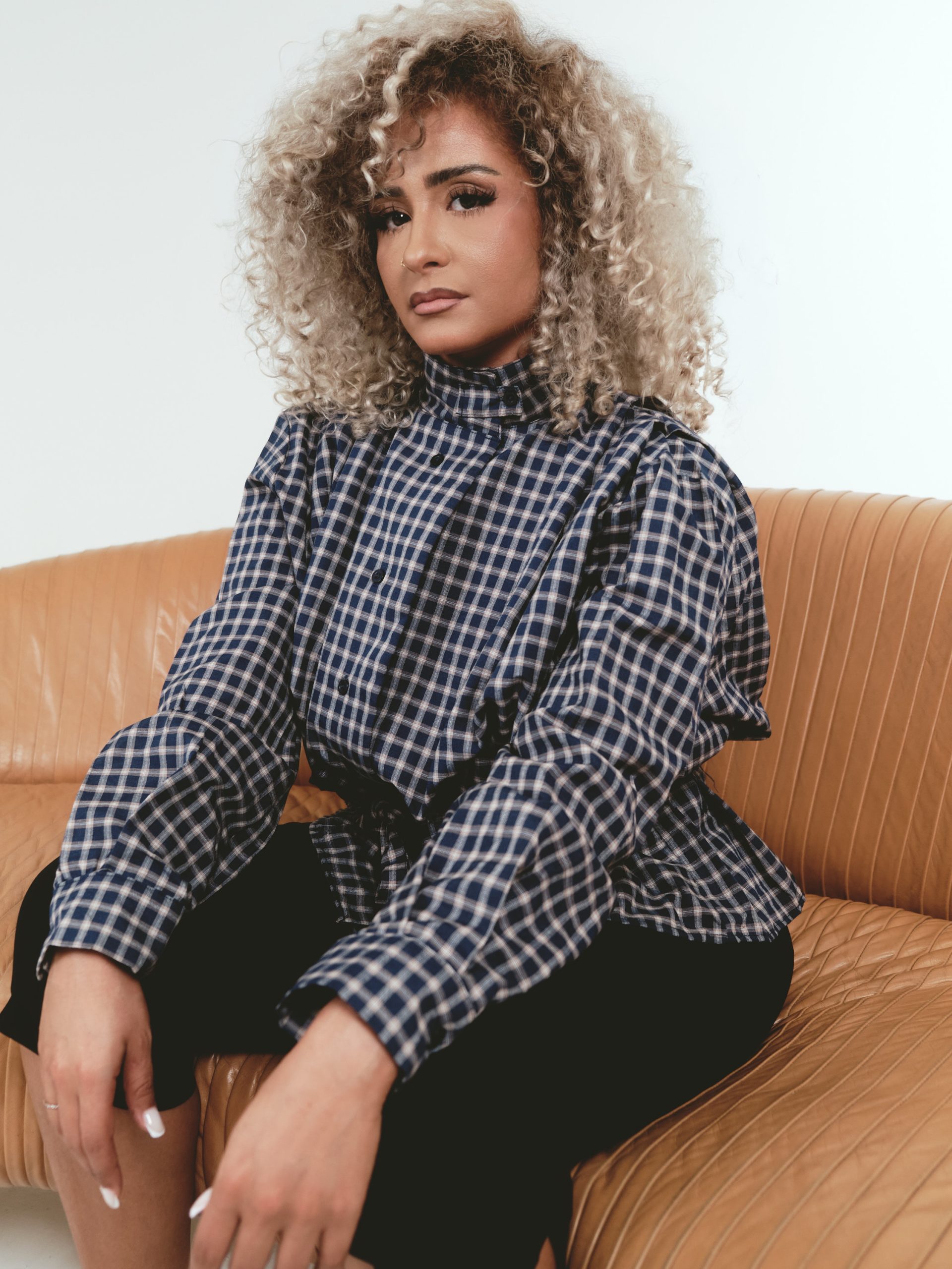 blouse-carreaux-col-montant-marine