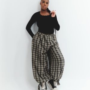 Pantalon ballon à carreaux — Écru et noir